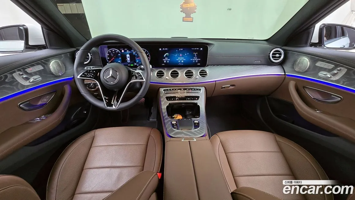 Mercedes-Benz E-Class — фото 10