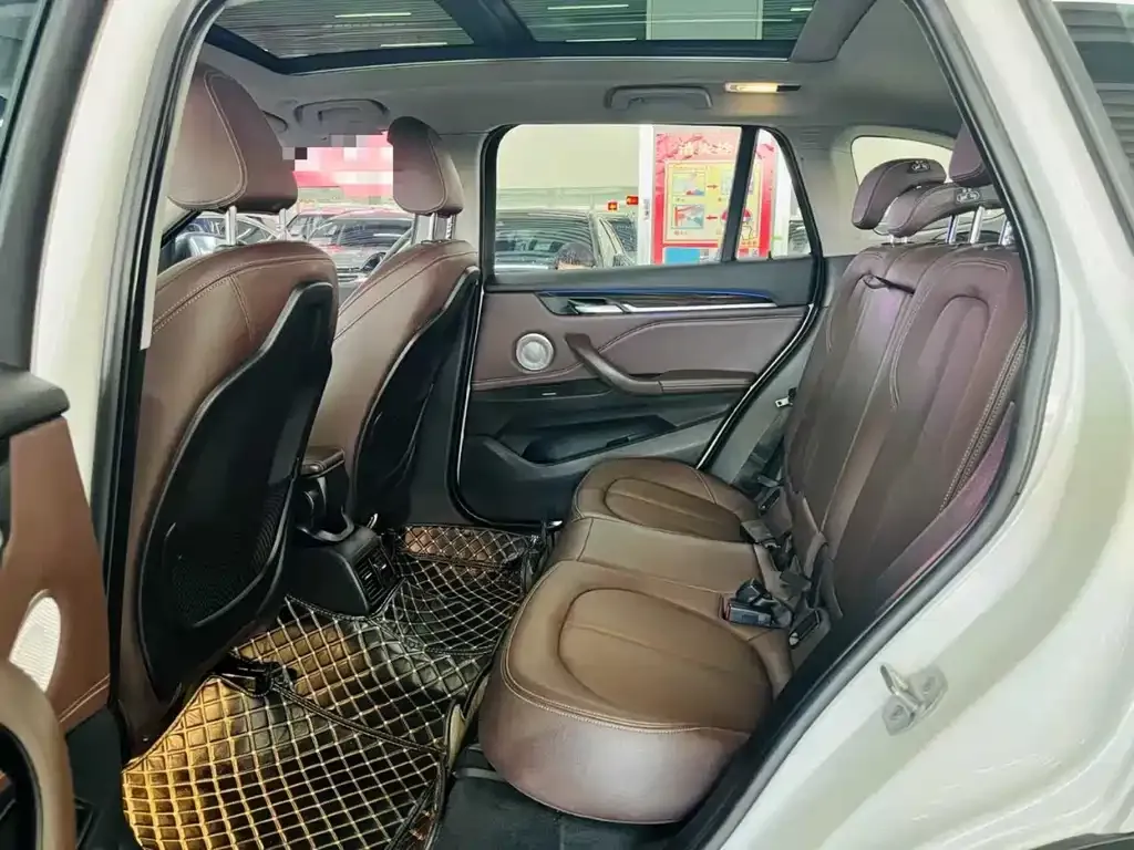 BMW X1 2021 из CN, фото 4