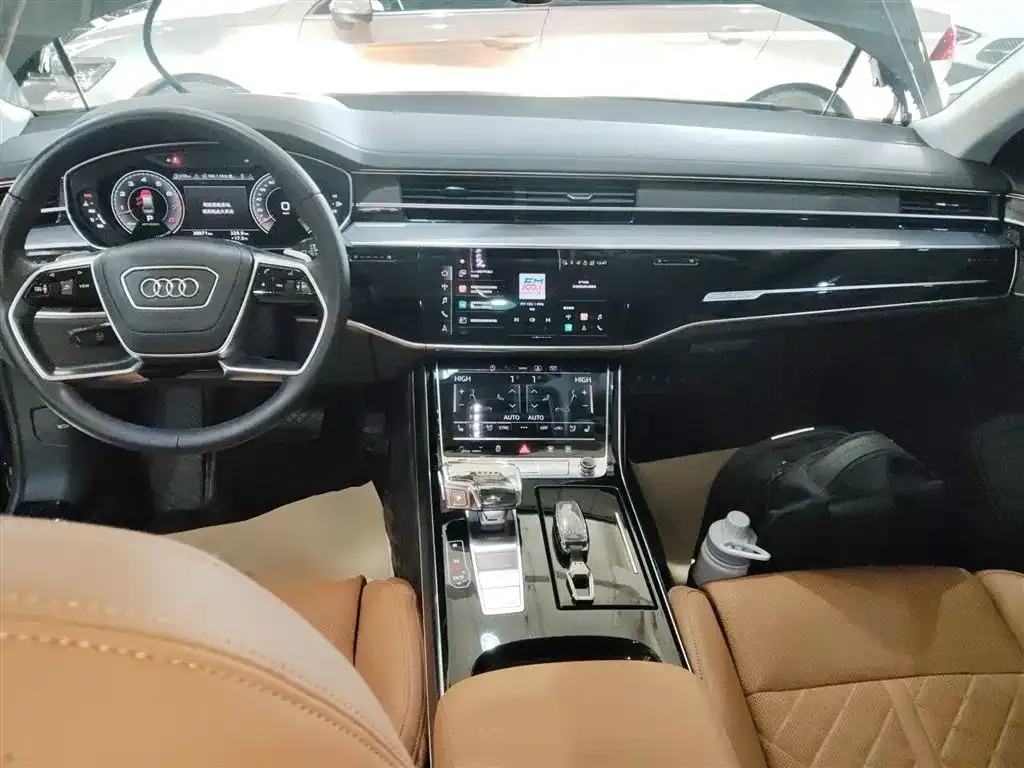 Audi A8 2023 из CN, фото 6