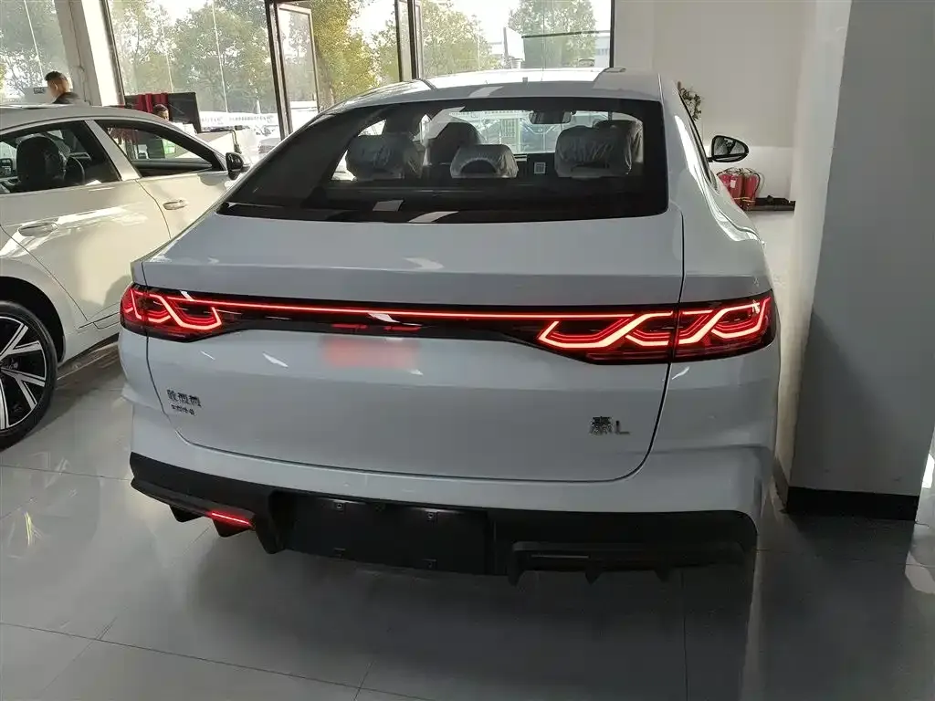 BYD Qin L 2025 из CN, фото 6