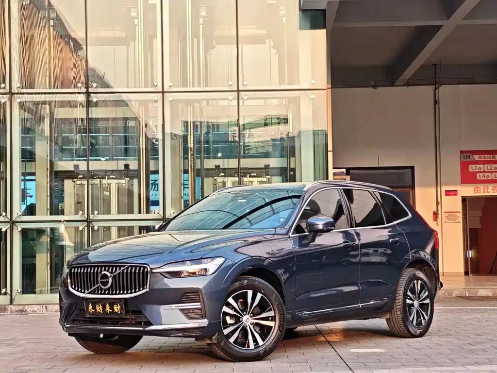 Volvo XC60 2022 из CN, фото 1