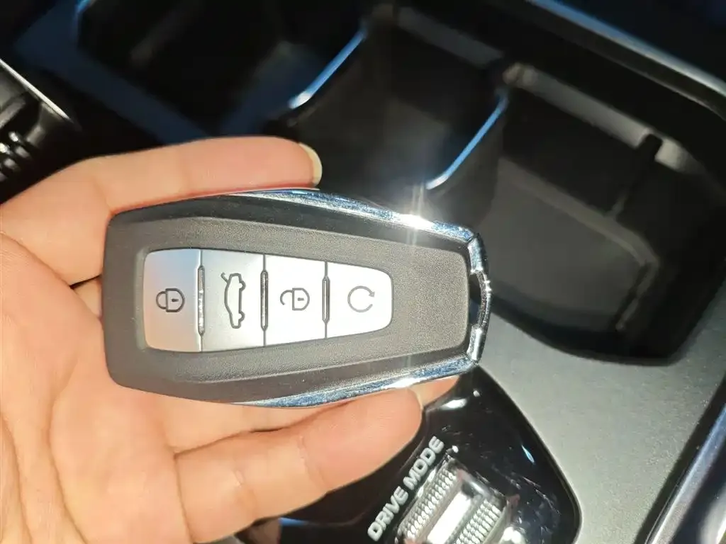 Geely Haoyue L 2025 из CN, фото 2