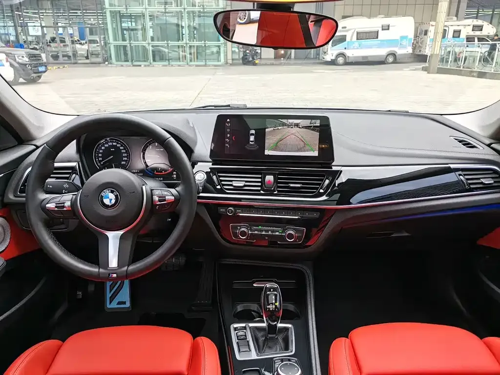 BMW 1 Series 2023 из CN, фото 6