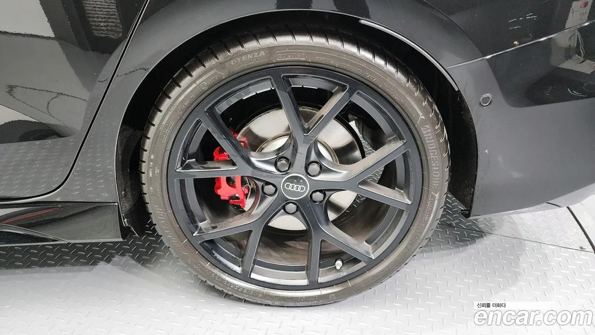 Audi RS3 2025 из KR, фото 5
