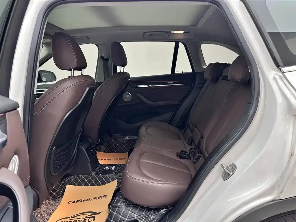 BMW X1 2021 из CN, фото 9