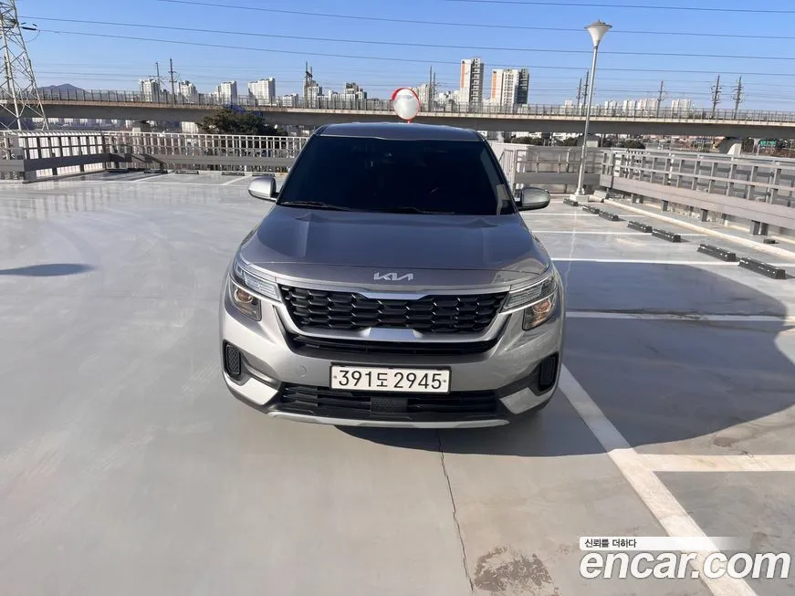 Kia Seltos — фото 1