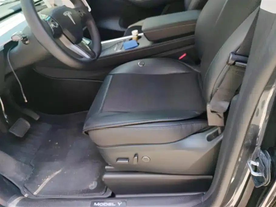 Tesla Model Y 2024 из CN, фото 4