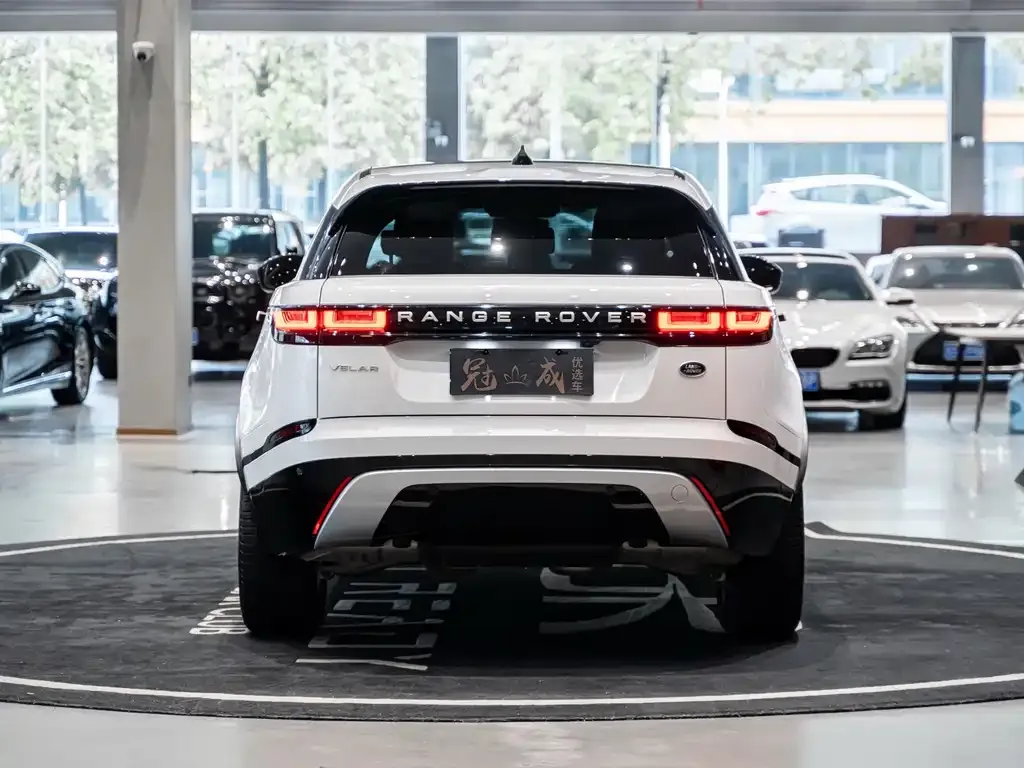 Land Rover Velar — фото 10