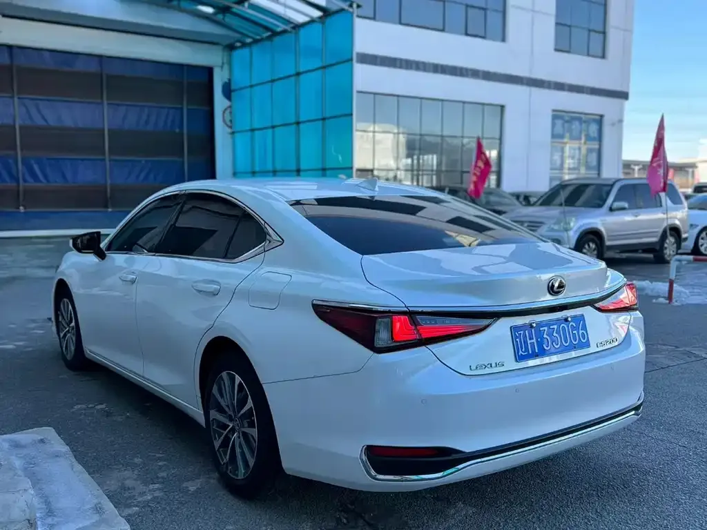 Lexus ES 2023 из CN, фото 7