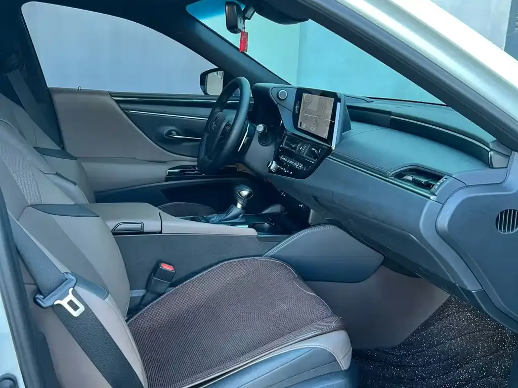 Lexus ES 2023 из CN, фото 9
