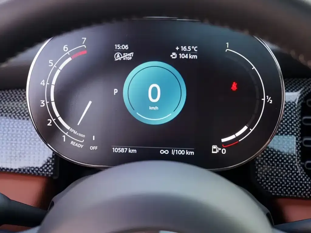 MINI Cooper (3-door) 2023 из CN, фото 2