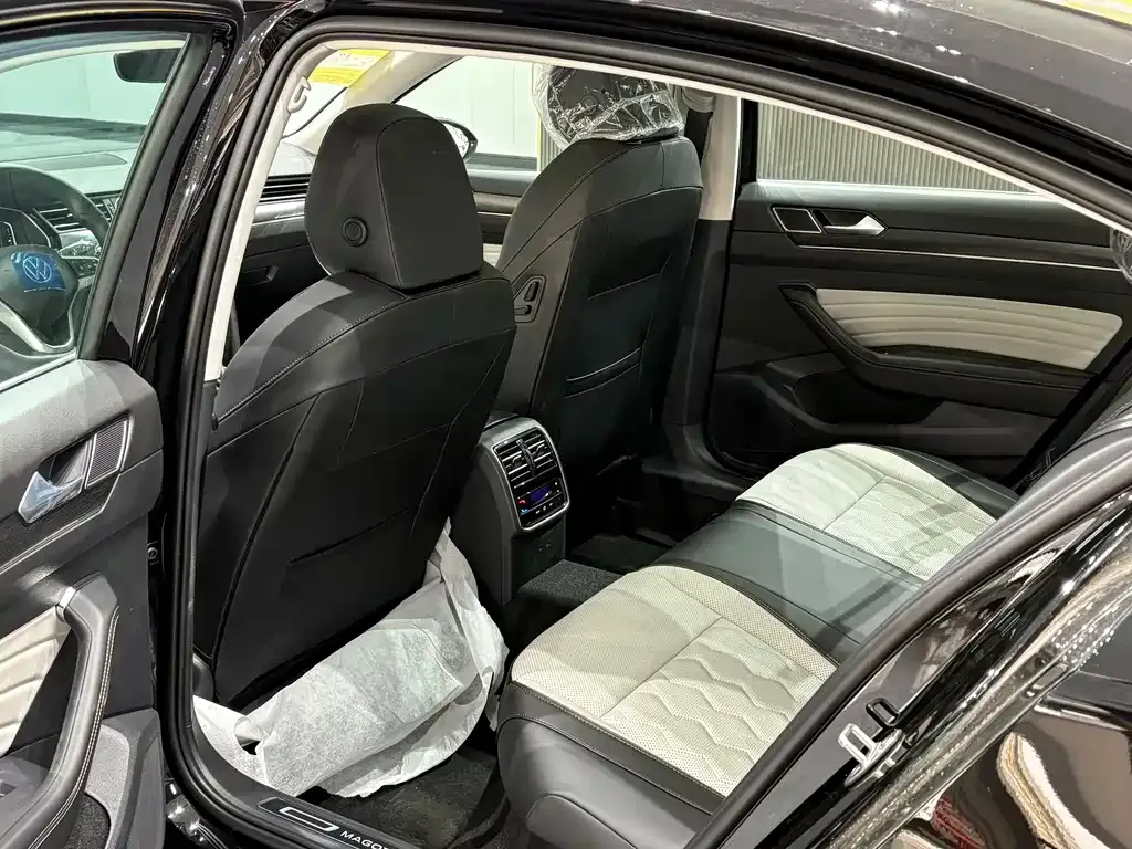 Volkswagen Magotan 2025 из CN, фото 9