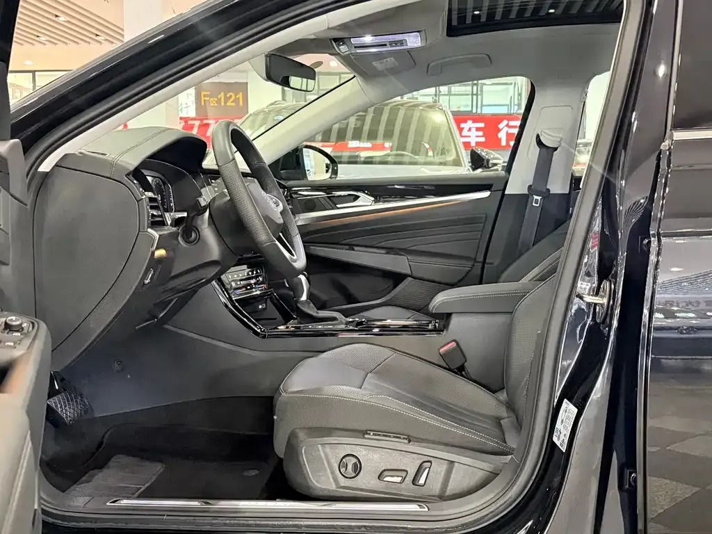 Volkswagen Passat 2024 из CN, фото 10