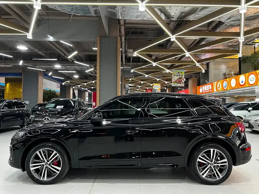 Audi Q5L 2021 из CN, фото 8