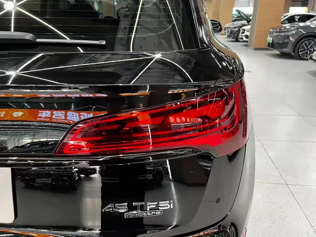 Audi Q5L 2021 из CN, фото 2