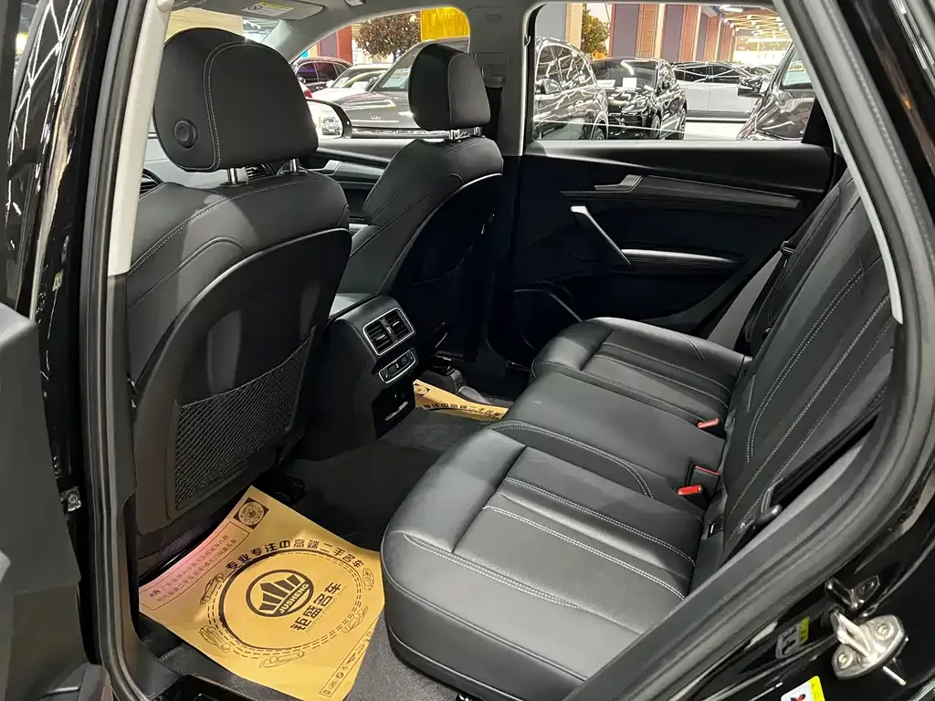 Audi Q5L 2021 из CN, фото 3