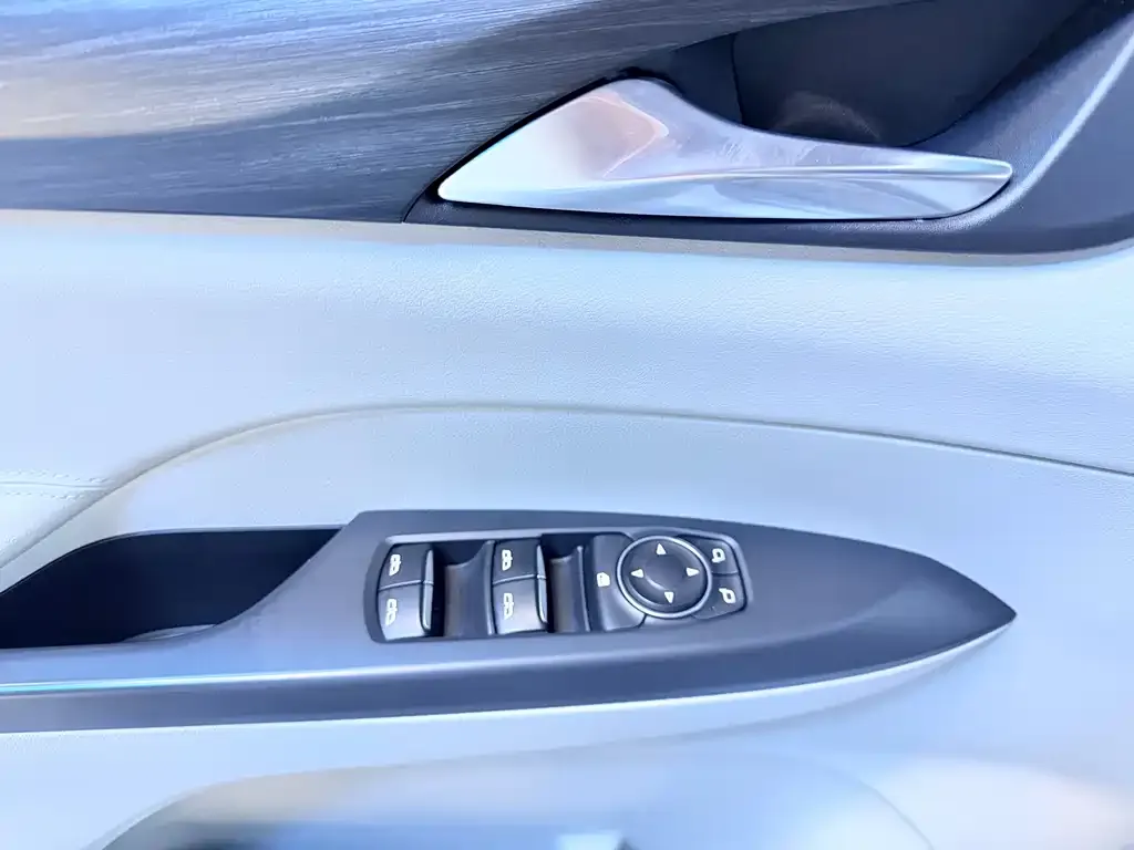 Buick GL8 2022 из CN, фото 5