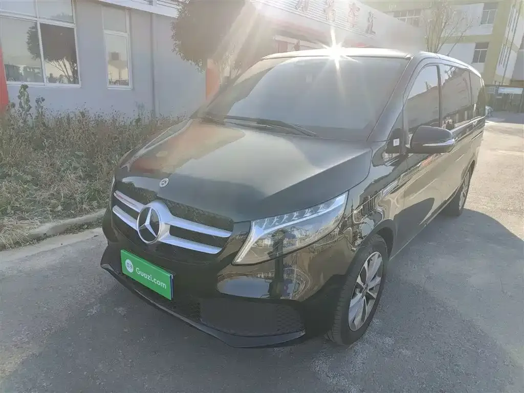 Mercedes-Benz V-Class 2024 из CN, фото 1