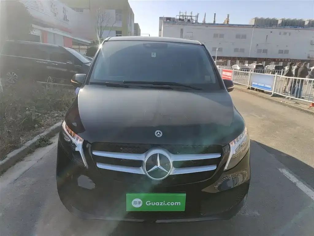 Mercedes-Benz V-Class 2024 из CN, фото 4