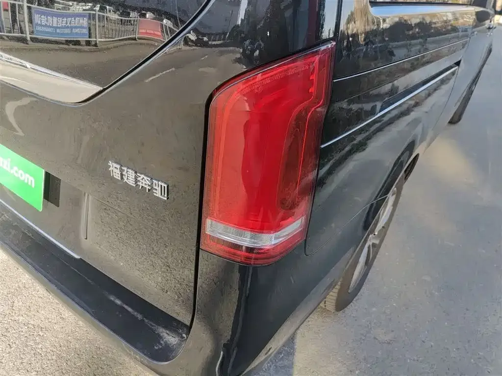 Mercedes-Benz V-Class 2024 из CN, фото 5