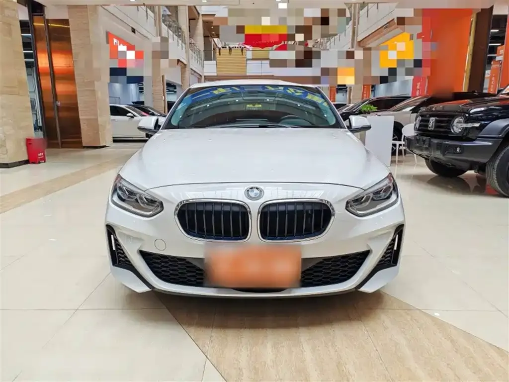 BMW 1 Series 2023 из CN, фото 3