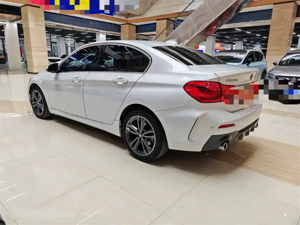 BMW 1 Series 2023 из CN, фото 5