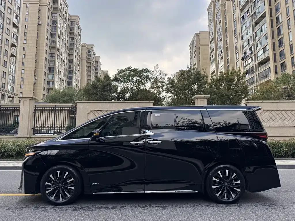 Toyota Vellfire 2024 из CN, фото 6