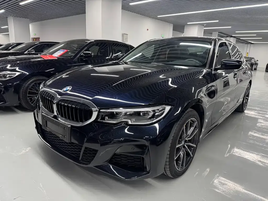 BMW 3 Series 2021 из CN, фото 1