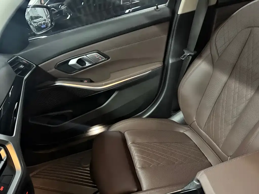 BMW 3 Series 2021 из CN, фото 5