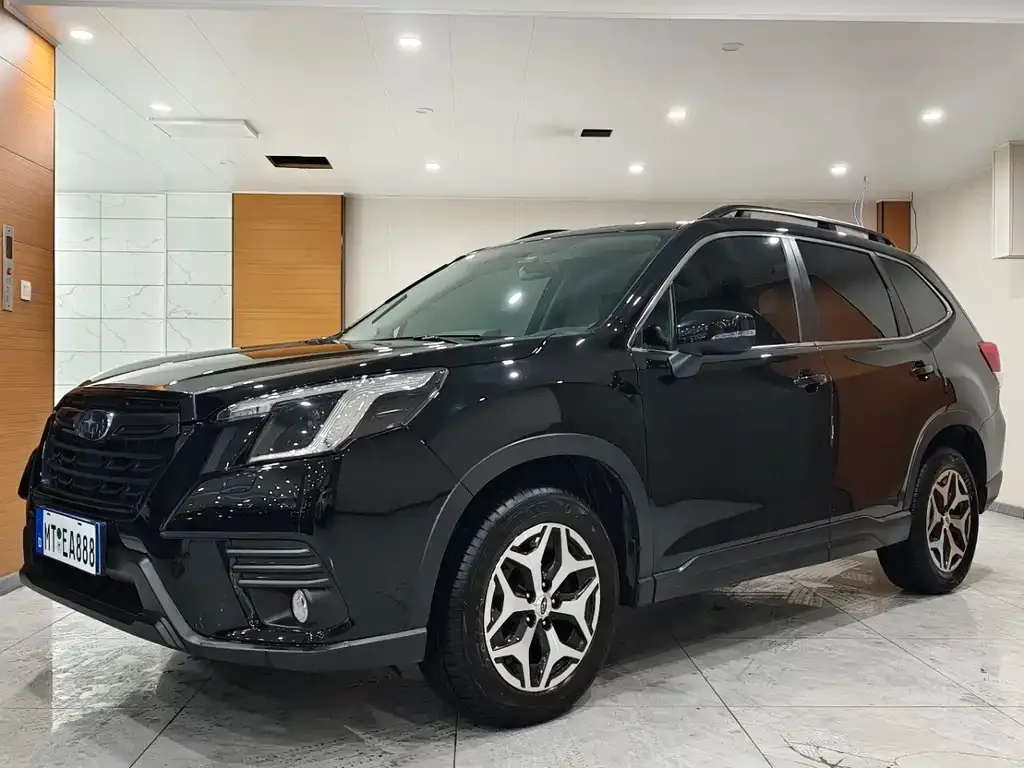 Subaru Forester 2022 из CN, фото 1