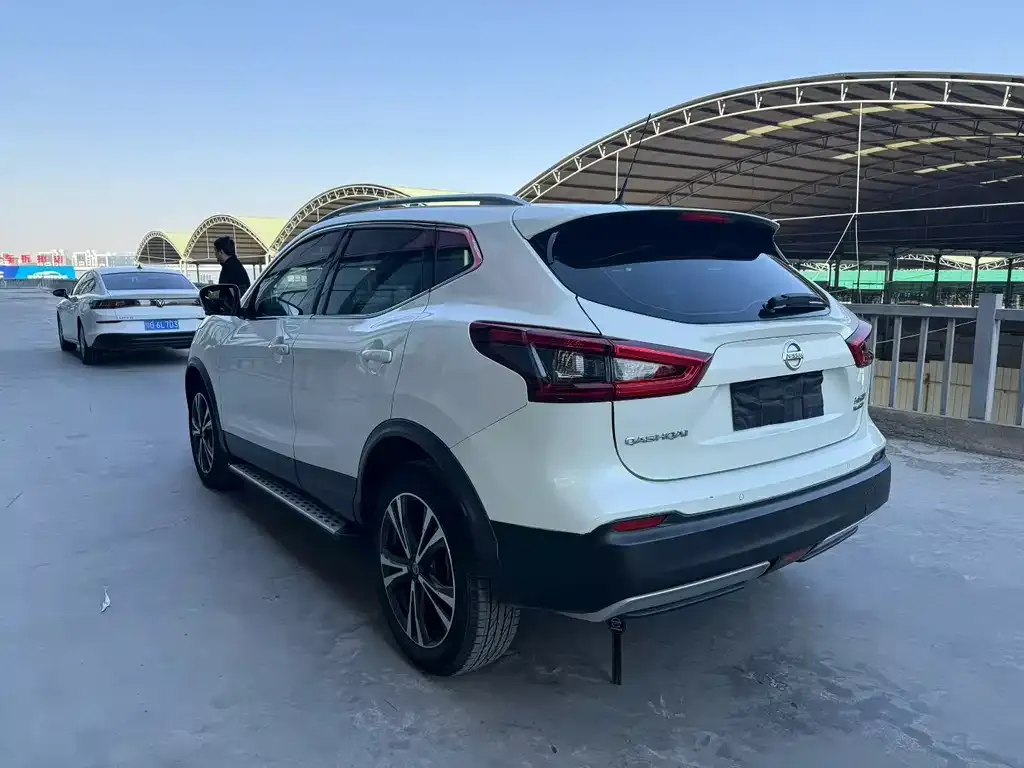 Nissan Qashqai 2023 из CN, фото 2