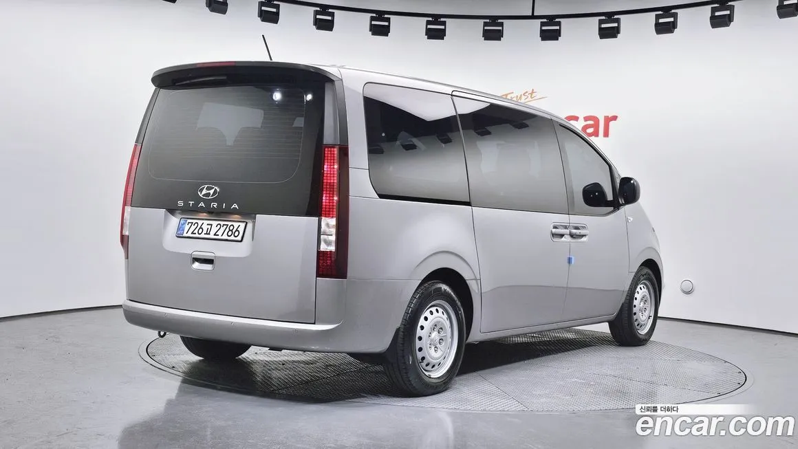 Hyundai Staria 2023 из KR, фото 3