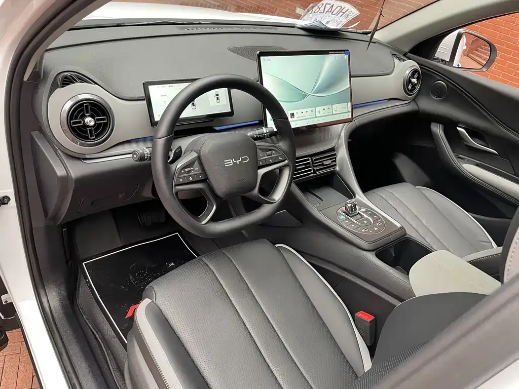 BYD Seal 05 DM-i — фото 2