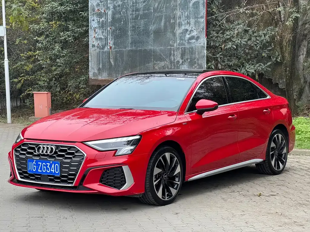 Audi A3 2023 из CN, фото 1