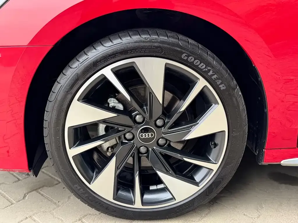 Audi A3 2023 из CN, фото 4