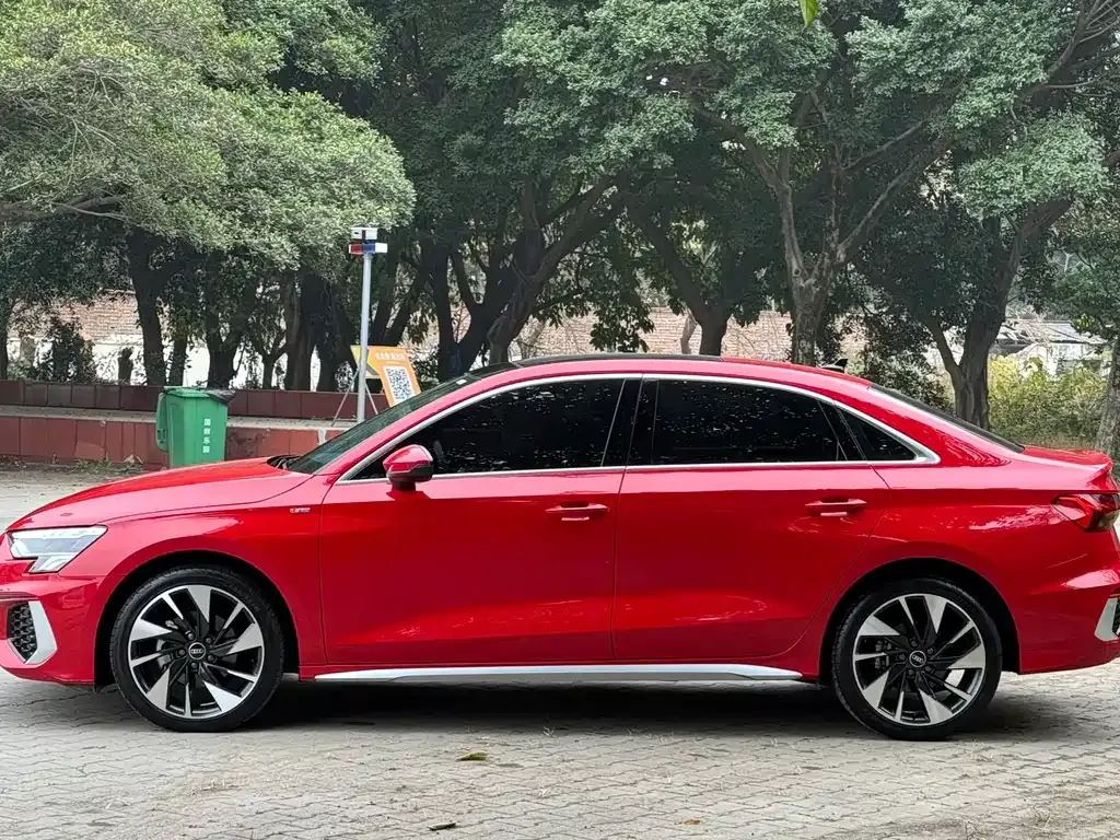 Audi A3 2023 из CN, фото 10