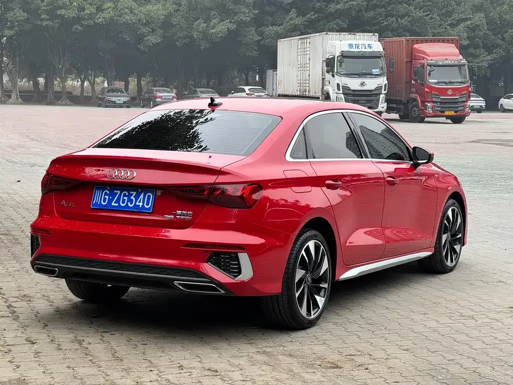 Audi A3 2023 из CN, фото 3