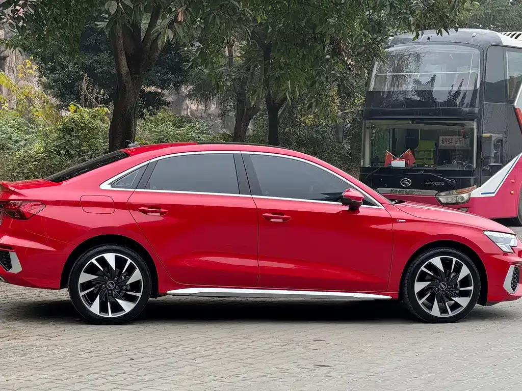 Audi A3 2023 из CN, фото 6