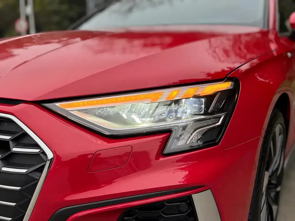 Audi A3 2023 из CN, фото 2