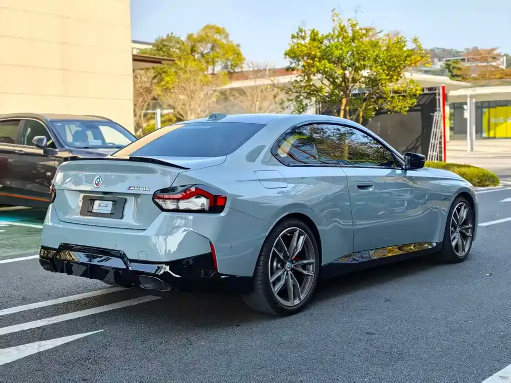 BMW M240i — фото 10
