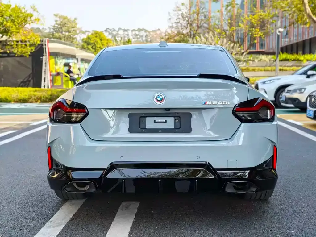 BMW M240i — фото 9