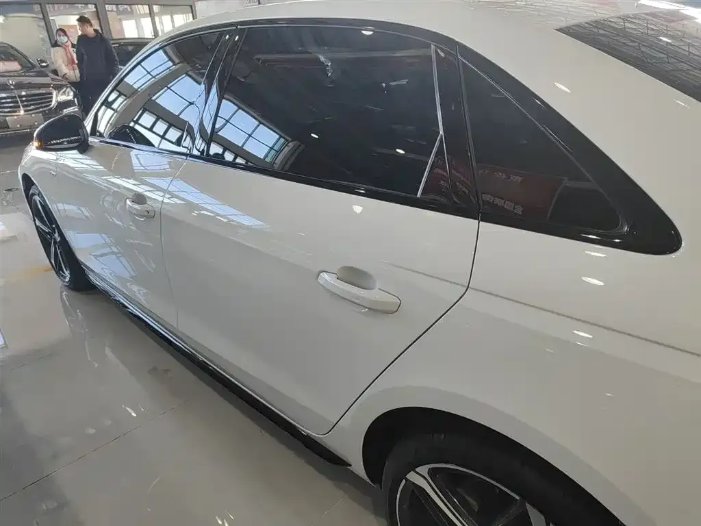 Audi A4L 2024 из CN, фото 7