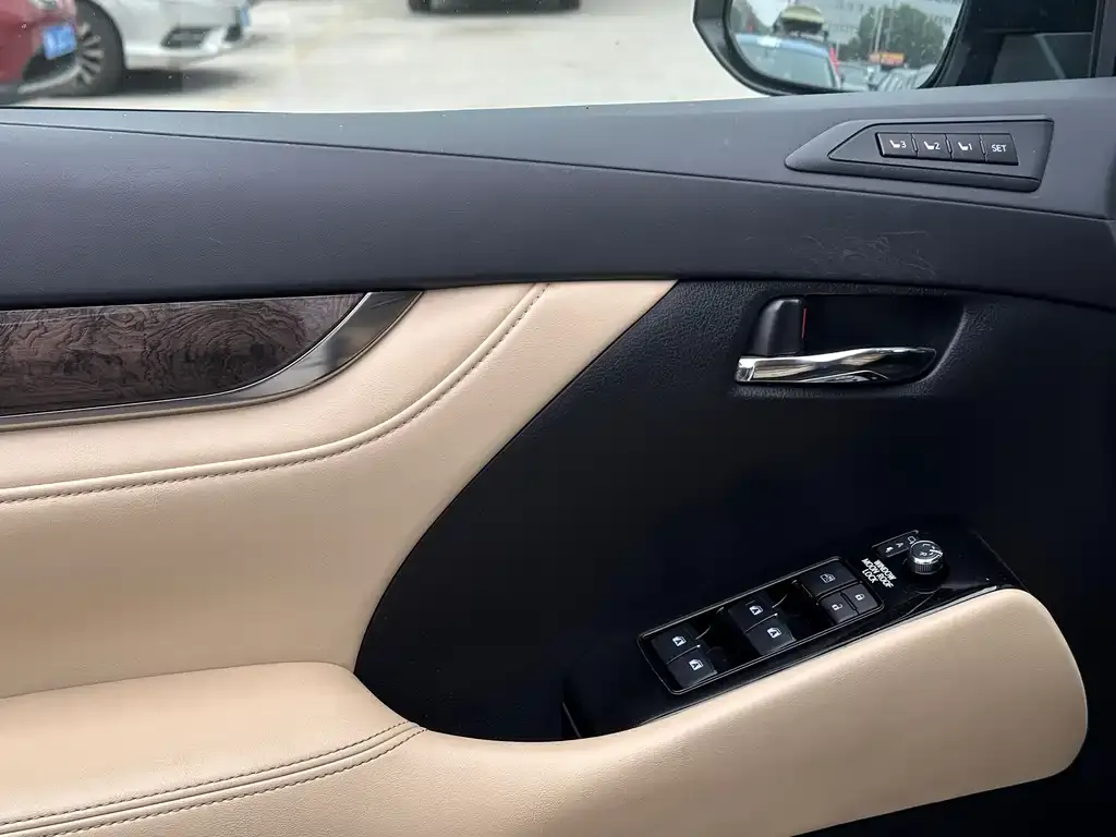 Toyota Vellfire 2021 из CN, фото 2