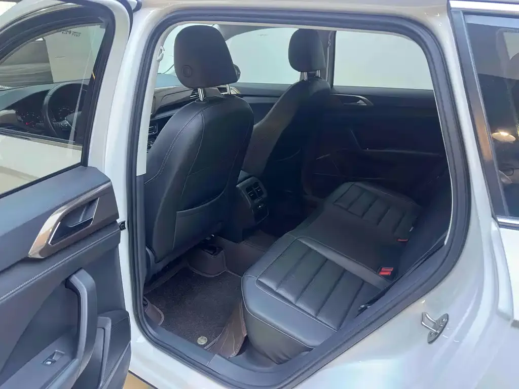 Volkswagen Tharu 2021 из CN, фото 7