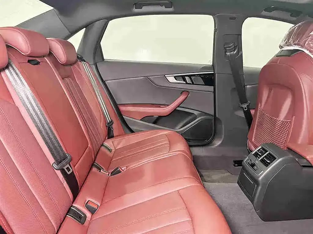 Audi A4L 2025 из CN, фото 6
