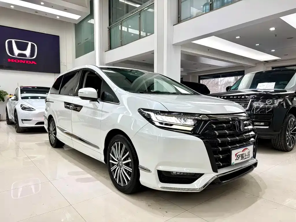 Honda Elysion 2023 из CN, фото 9