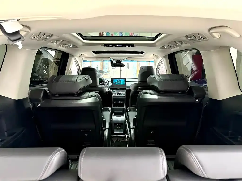 Honda Elysion 2023 из CN, фото 4