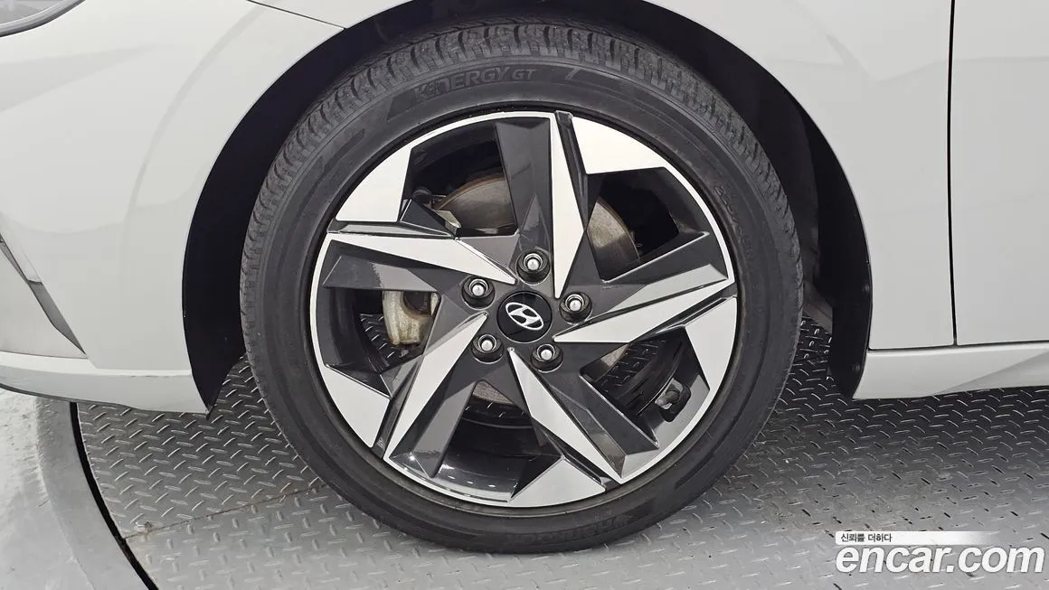 Hyundai AVANTE 2023 из KR, фото 4
