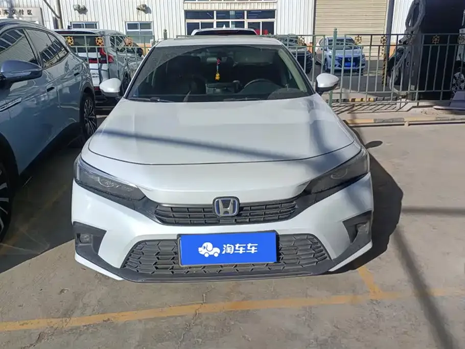 Honda Civic 2024 из CN, фото 2