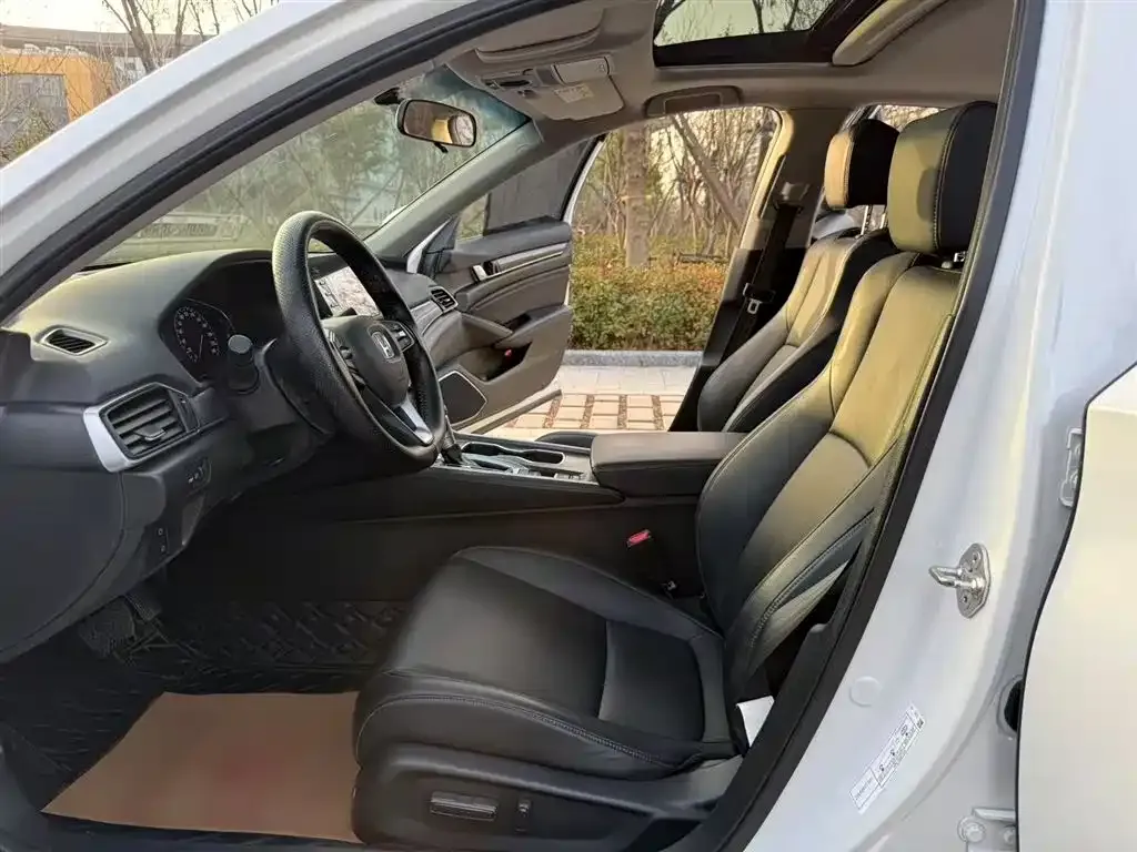 Honda Accord 2021 из CN, фото 4